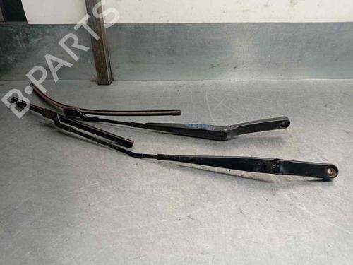 Used Front windshield wiper arm VW GOLF VI (5K1) 1.4 (80 hp) 9286927