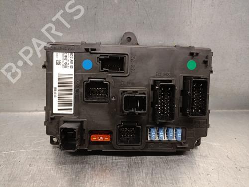 Used Fuse box CITROËN C6 (TD_) 2.7 HDi (204 hp) 21580867