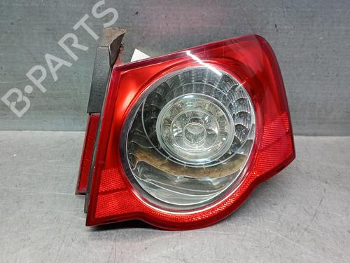 Høyre baklys VW PASSAT B6 (3C2) 1.9 TDI (105 hp) 32402417