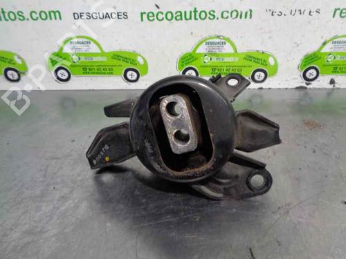 Used Engine mount Engine mount 8762952 8762952