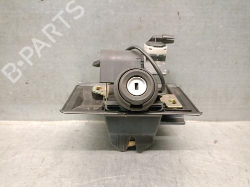 tailgate-lock-mercedes-benz-e-class-w210-1995-1996-1997-1998-1999-2000-2001-2002-2003-31971782 main image