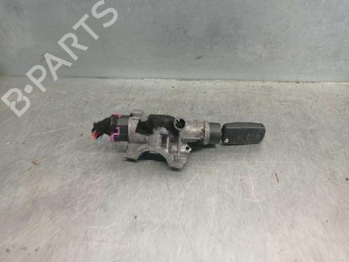 Used Ignition barrel AUDI A8 D2 (4D2, 4D8) S8 quattro (360 hp) 8236130