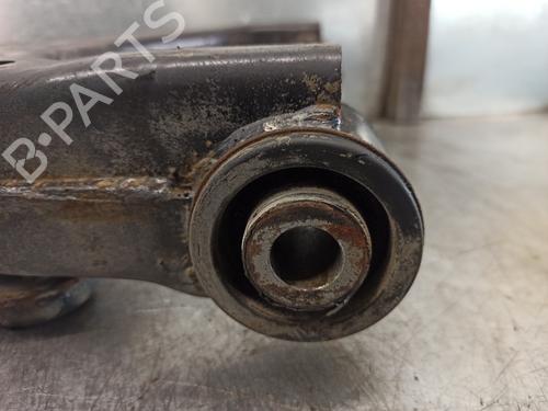 Right front suspension arm KIA SORENTO I (JC) 2.5 CRDi 4WD | BP13622716M13 