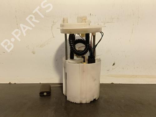 Used Fuel pump LANCIA MUSA (350_) 1.4 (350.AXF1A) (78 hp) 25808217