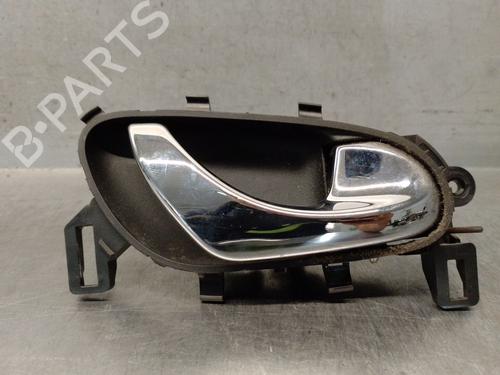puxador-interior-frente-direito-nissan-pulsar-hatchback-c13-2014-36323457 main image