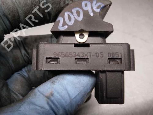 Right front window switch PEUGEOT 5008 (0U_, 0E_) 2.0 HDi 150 / BlueHDi 150 | BP18018464I26 