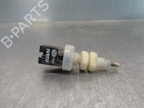 Used Switch Switch IVECO DAILY II Van 30-8 (14914111, 14914117, 14914211, 14914217, 14915111,... (82 hp) 17543554 17543554