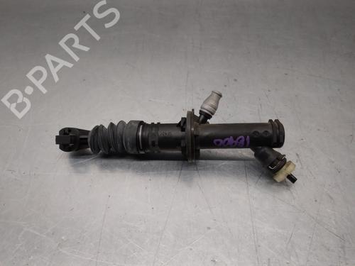 Used Clutch slave cylinder RENAULT CAPTUR I (J5_, H5_) 1.5 dCi 110 (110 hp) 15548008