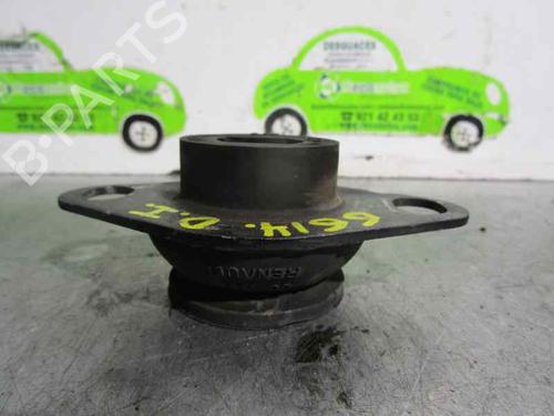 Used Engine mount RENAULT MEGANE I Classic (LA0/1_) 1.9 dCi (LA05) (105 hp) 8761946