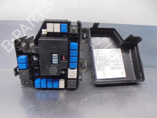 Used Fuse box HYUNDAI SANTA FÉ II (CM) [2005-2015]  15374244