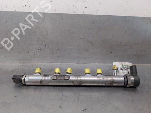 Rail D'Injecteurs Rail D'Injecteurs BMW 1 (E87) 118 d (143 hp) 34158273 34158273