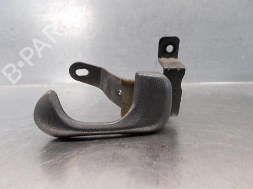 Used Front right interior door handle Front right interior door handle 17461680 17461680
