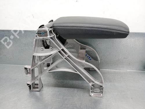 Used Armrest / Center console AUDI A5 (F53, F5P) 2.0 TFSI (252 hp) 30053154
