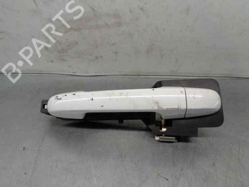 Used Front right exterior door handle HYUNDAI i30 Estate (FD) 1.6 CRDi (90 hp) 7104661