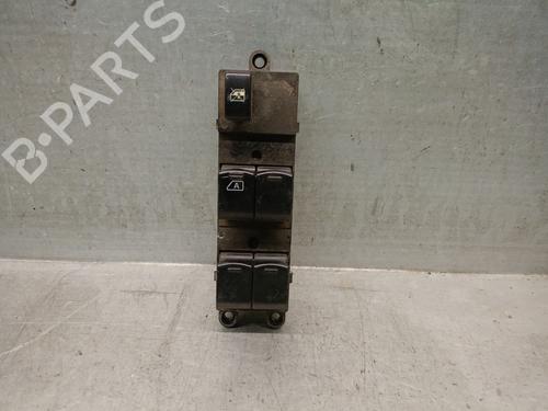 Used Left front window switch NISSAN NOTE (E11, NE11) 1.5 dCi (86 hp) 31093219