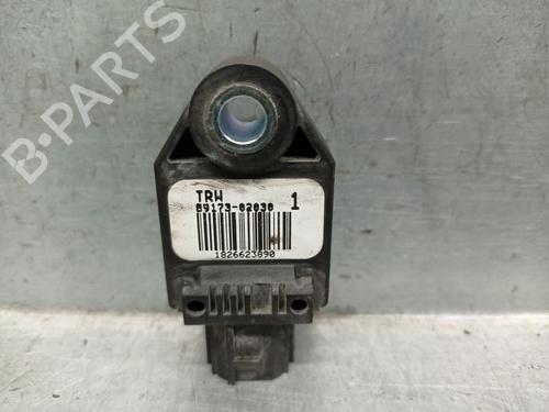 Andre TOYOTA COROLLA (_E12_) 1.4 D (NDE120_, NDE120R) (90 hp) 27298993