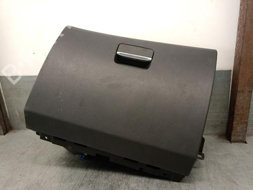 Used Glove box MERCEDES-BENZ A-CLASS (W176) A 180 CDI (176.000) (109 hp) 25245798
