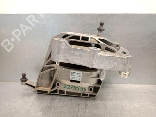 Used Engine mount BMW X1 (U11) sDrive 18 d (150 hp) 26882165