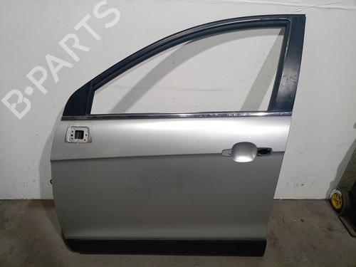 Used Left front door CHEVROLET CAPTIVA (C100, C140) 2.0 D 4WD (150 hp) 32483070