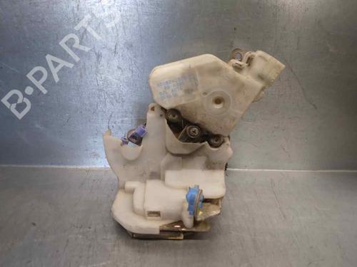 Used Rear right lock NISSAN X-TRAIL I (T30) 2.2 dCi 4x4 (136 hp) 10556019