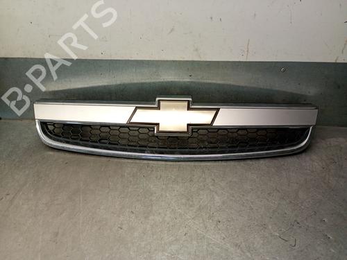 Grill CHEVROLET CAPTIVA (C100, C140) 2.0 D 4WD (150 hp) 27090397