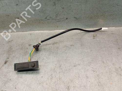 Used Tailgate handle NISSAN X-TRAIL III (T32_, T32R, T32RR) 1.6 dCi ALL MODE 4x4-i (NT32) (130 hp) 25246821