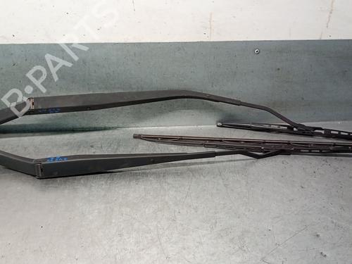Used Front windshield wiper arm KIA SPORTAGE II (JE_, KM_) 2.0 CRDi (140 hp) 32666954