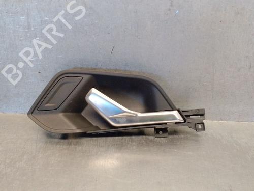 Venstre bagtil invendig håndtag AUDI Q3 (F3B) 35 TDI (150 hp) 30058771