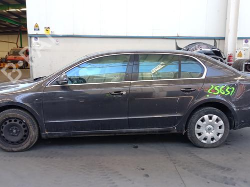 Used Parts SKODA SUPERB II (3T4) 1.6 TDI 4768256