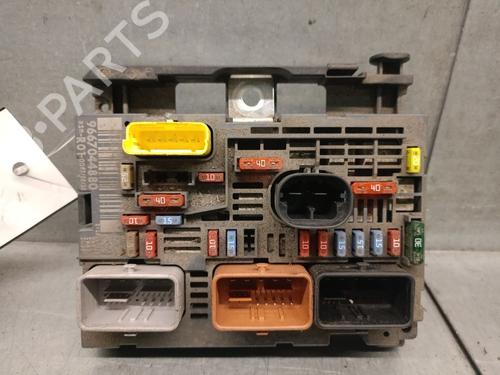 fuse-box-citroen-c4-picasso-i-mpv-ud_-2006-2007-2008-2009-2010-2011-2012-2013-2014-2015-32451191 main image