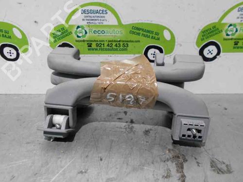Venstre fortil invendig håndtag BMW 1 (E87) 120 d (177 hp) 3216516
