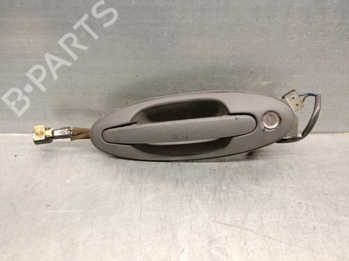 Front right exterior door handle HYUNDAI COUPE I (RD) 2.0 16V 8266027003 | 8266027003