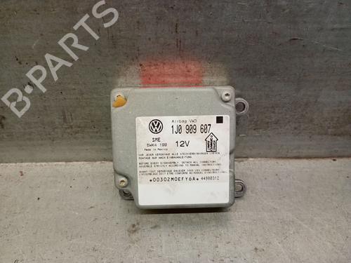 Airbag module VW PASSAT B5 (3B2) 1.9 TDI (110 hp) 24334684