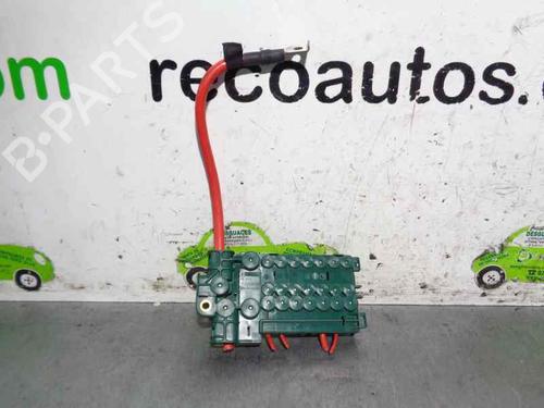Used Fuse box Fuse box 4915979 4915979