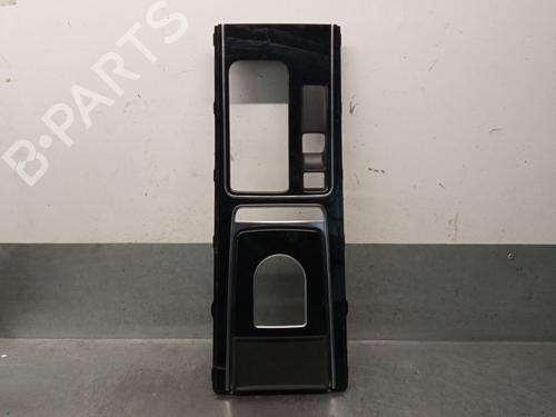 Used Middle console JAGUAR F-PACE (X761) 2.0 TD4 (180 hp) 30126797