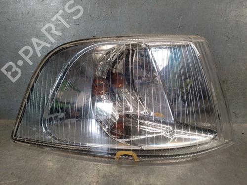 Used Right front indicator VOLVO V40 Estate (645) [1995-2004]  31132659