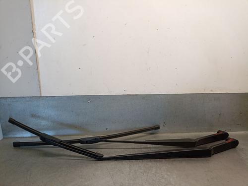 Used Front windshield wiper arm Front windshield wiper arm 36887114 36887114