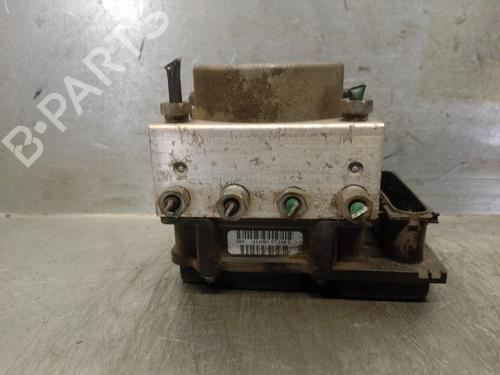 Used ABS pump RENAULT CLIO III (BR0/1, CR0/1) 1.2 16V (BR02, BR0J, BR11, CR02, CR0J, CR11) (75 hp) 15781347