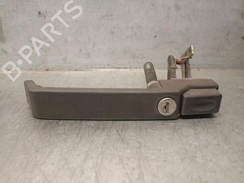 Used Front left exterior door handle LAND ROVER DEFENDER Station Wagon (L316) 2.5 TDI 4x4 (L316) (113 hp) 21581162
