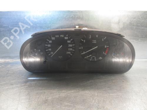 Used Instrument cluster BMW 5 (E39) 520 i (170 hp) 8294644