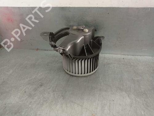 Used Heater blower motor FIAT GRANDE PUNTO (199_) 1.3 D Multijet (199.AXD11, 199.AXD1A, 199.AXD1B,... (90 hp) 8213328