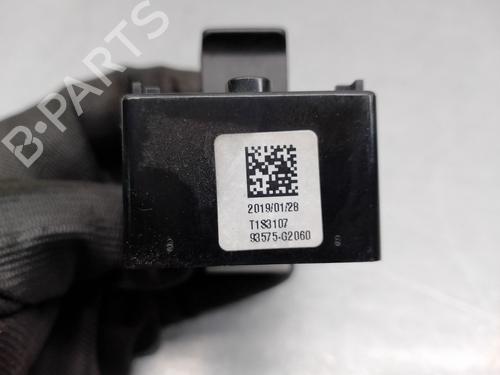 Right front window switch HYUNDAI IONIQ (AE) 1.6 GDI Plug-in Hybrid | BP16360981I26 