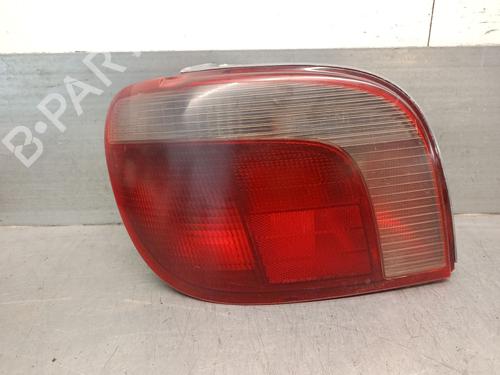Farolim esquerdo TOYOTA YARIS (_P1_) 1.3 (NCP10, SCP12_) (86 hp) 28321334