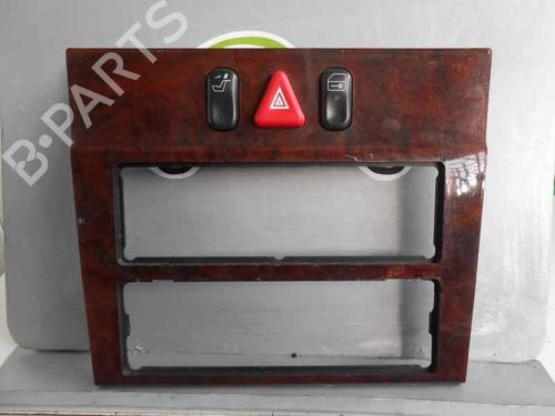 Used Warning switch MERCEDES-BENZ E-CLASS (W210) E 320 (210.065) (224 hp) 21019039