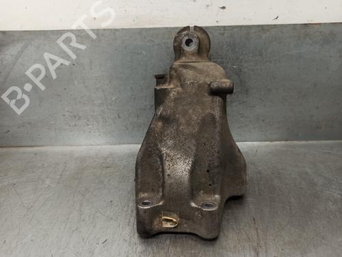 Used Engine mount MERCEDES-BENZ VITO / MIXTO Van (W639) [2003-2025]  16936908