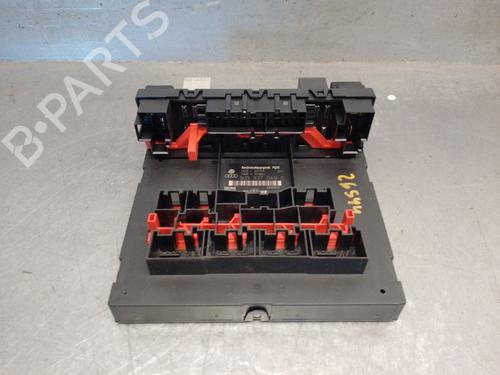 Fuse box VW GOLF V (1K1) 1.9 TDI | BP39028556E1 - Image 3