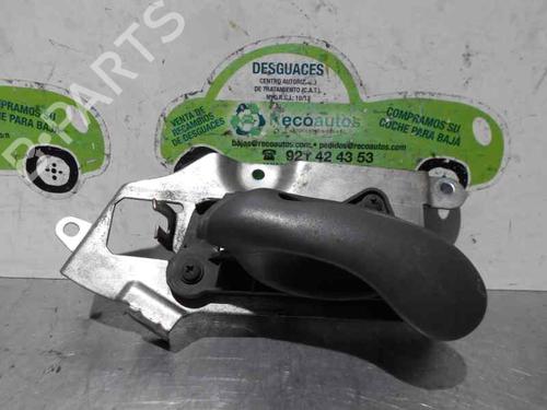 Used Front right interior door handle Front right interior door handle 3215967 3215967