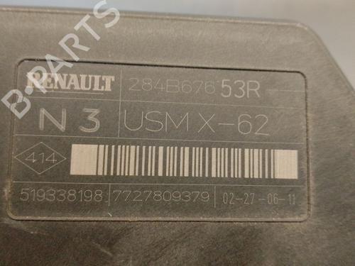 Fuse box RENAULT MASTER III Van (FV) 2.3 dCi 125 FWD (FV0C, FV0D, FV0G, FV0H, FV0J, FV0K,... | BP30078700E1