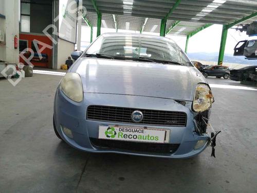 Fuse box FIAT GRANDE PUNTO (199_) 1.3 D Multijet | BP9810009E1 