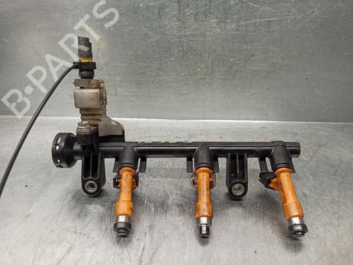 Used Injection rail TOYOTA YARIS (_P9_) 1.0 VVT-i (KSP90_, KSP90R) (69 hp) 15731619